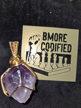 Load image into Gallery viewer, Theresa Geode pendant