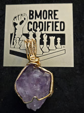 Load image into Gallery viewer, Theresa Geode pendant
