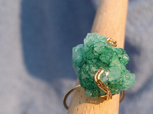 Load image into Gallery viewer, Geode Ring (Copper Wire)
